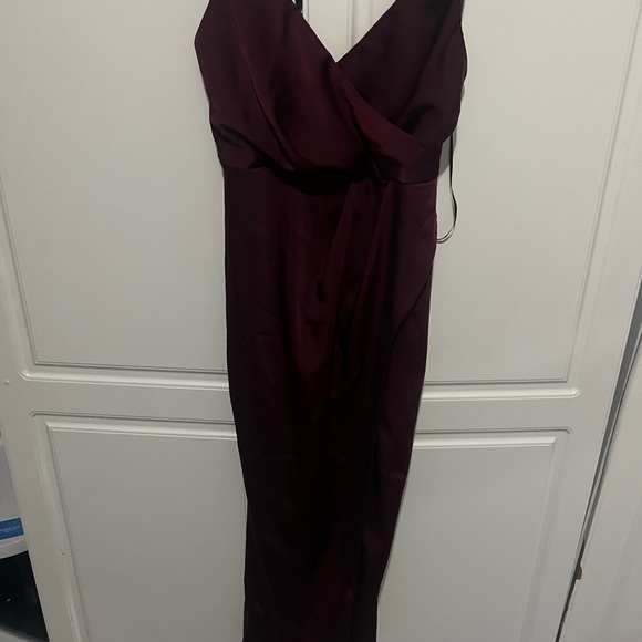 Dress - Picture 1 of 3